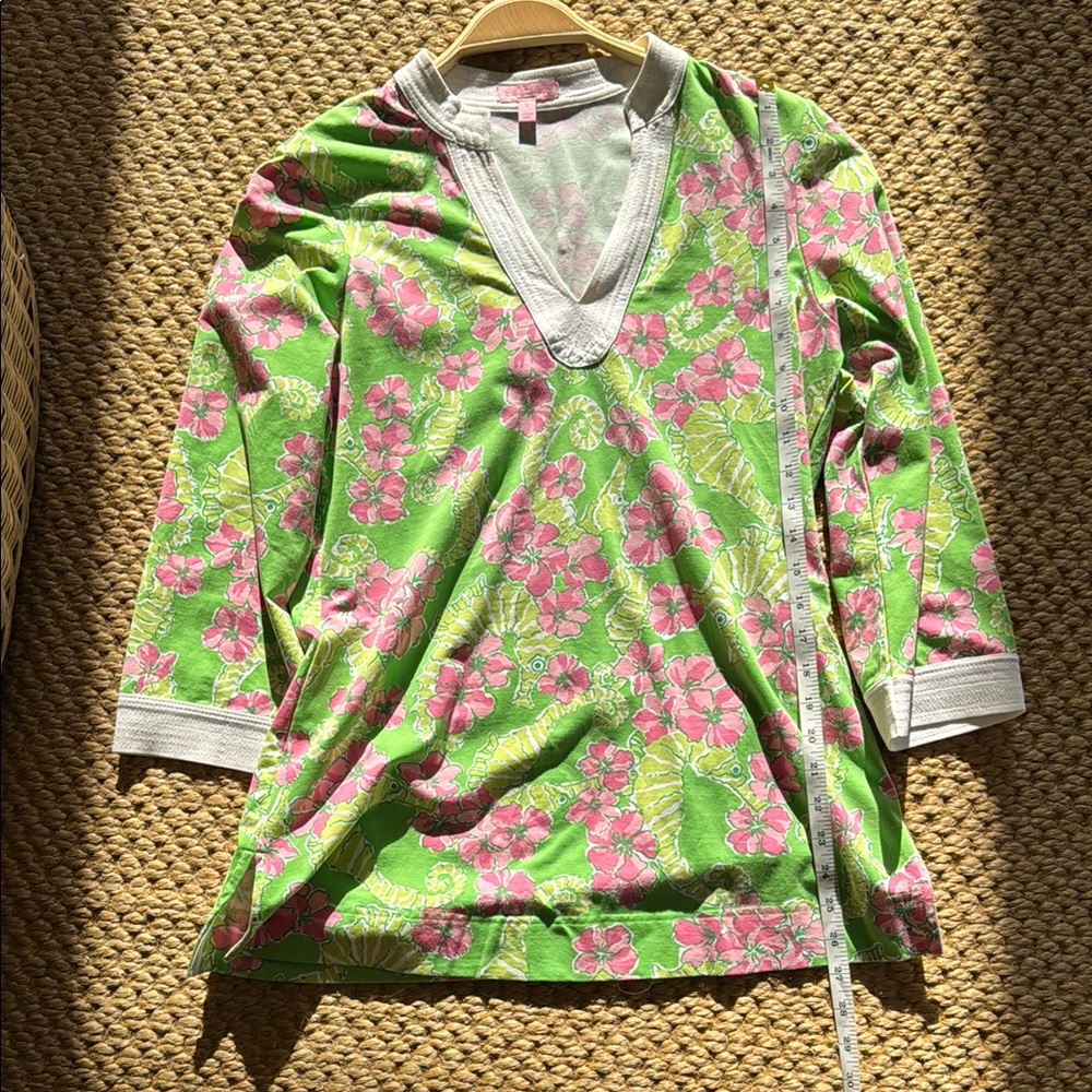 NWOT Lilly Pulitzer Green and Pink Floral Tunic - Picture 5 of 6